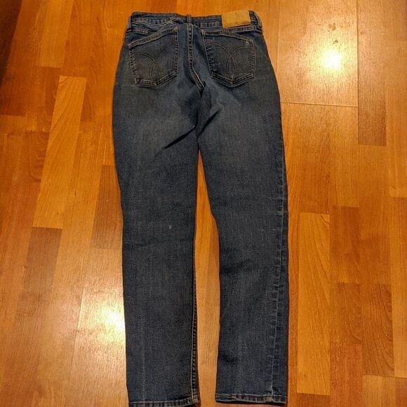 CALVIN Klein jeans misses size 2 inseam 30 distressed knees stretch 2 x 30 - Picture 5 of 11